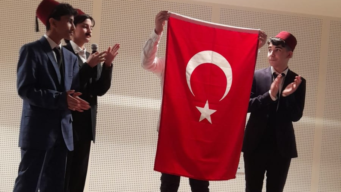 12 Mart İstiklal Marşı'nın kabulü ve Mehmet Akif ERSOY'u Anma günü okulumuzda kutlandı. Allah Bu Millete Bir Daha İstiklal Marşı Yazdırmasın. M. Akif ERSOY