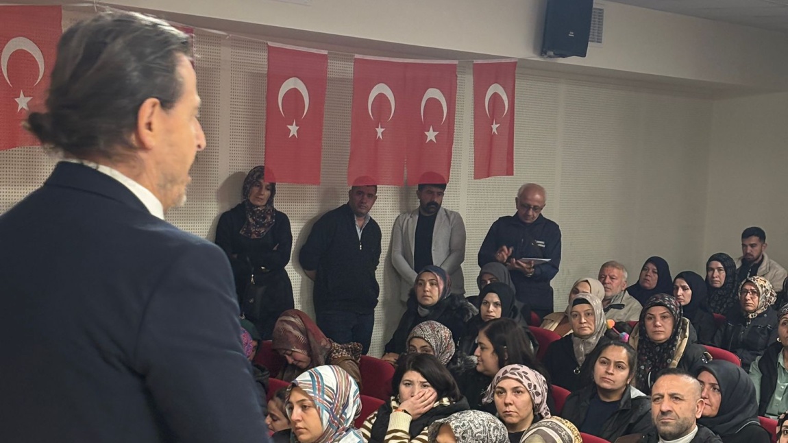 2025–2026 eğitim-öğretim yılı Okul Aile Birliği Genel Kurulu Toplantısı okulumuzda gerçekleştirildi. 